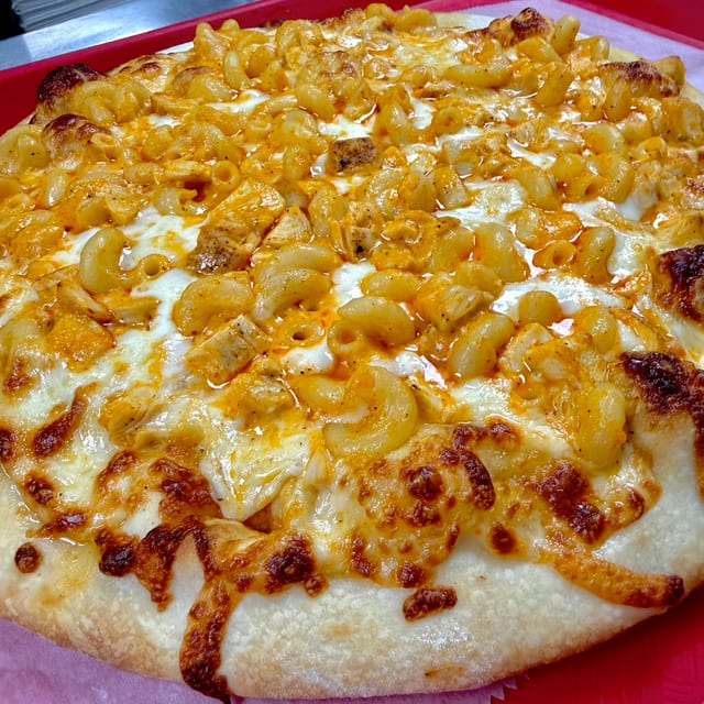 Mac N Cheese Pizza.